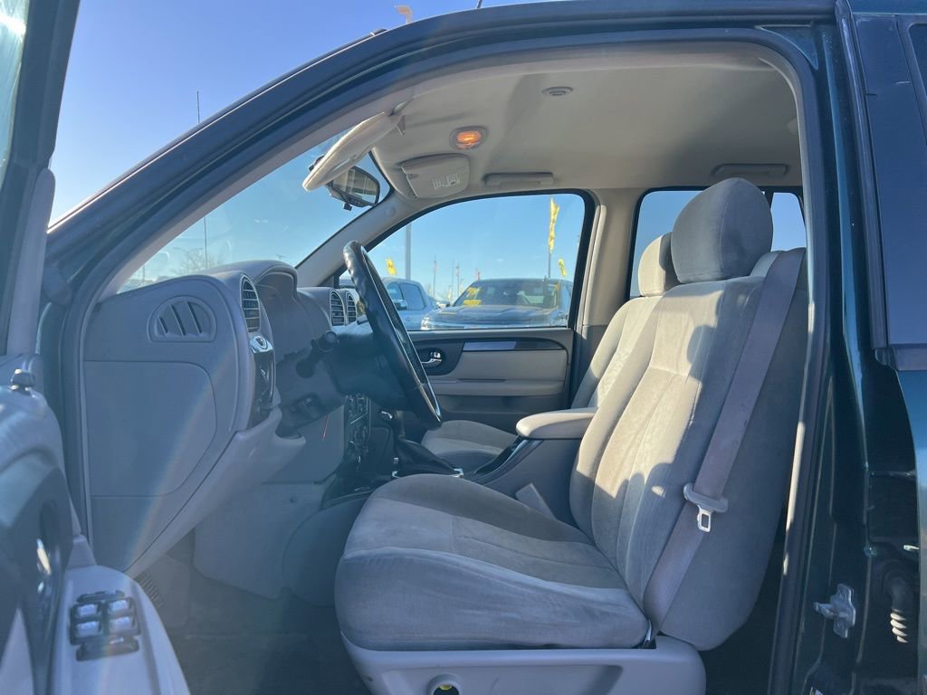Used 2005 GMC Envoy SLE image 12