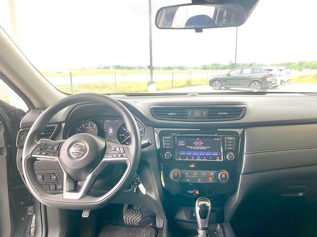 Used 2019 Nissan Rogue S FWD image 15