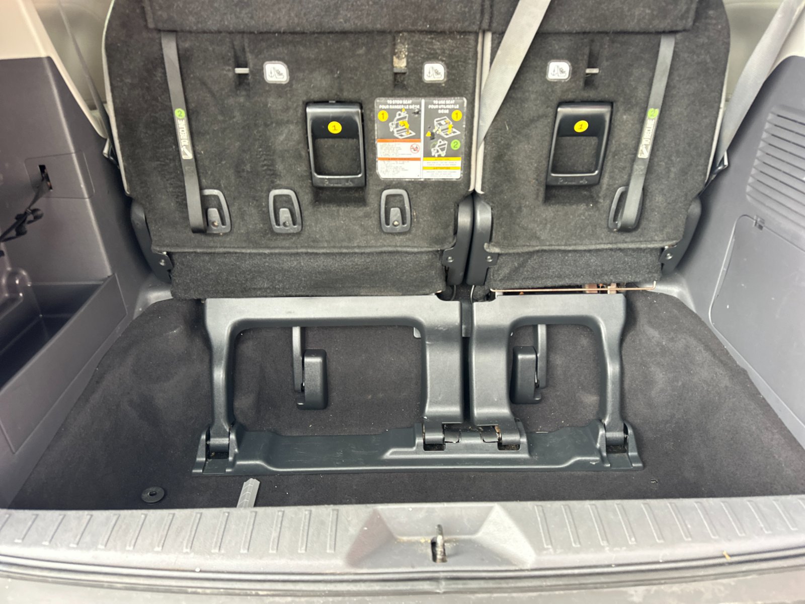 Used 2024 Toyota Sienna LE FWD image 15