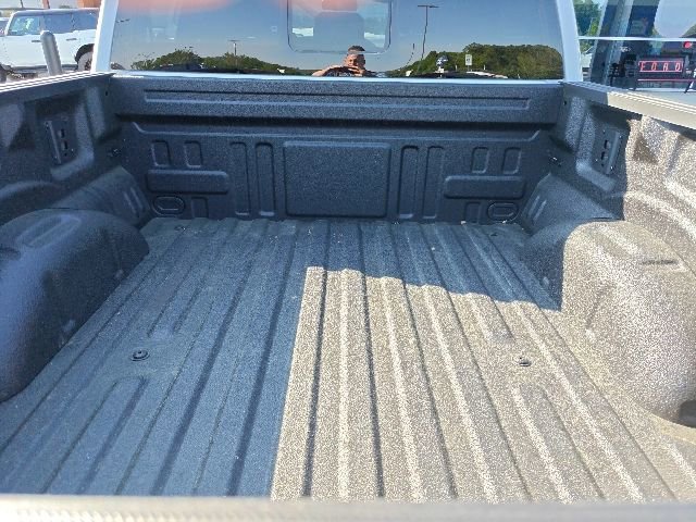 Used 2025 Ford F150 Raptor image 4