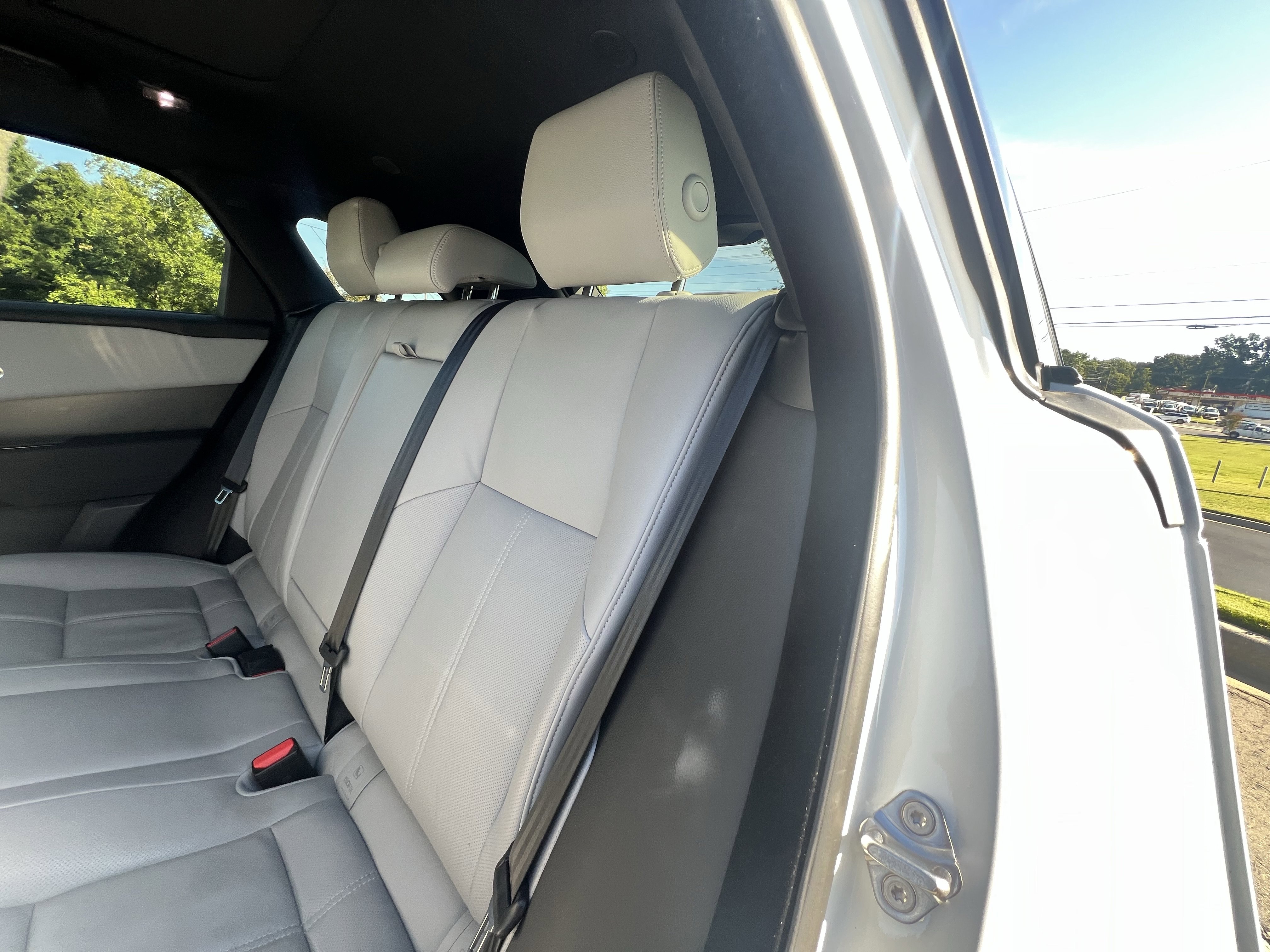 Used 2024 Land Rover Range Rover Velar Dynamic SE image 27