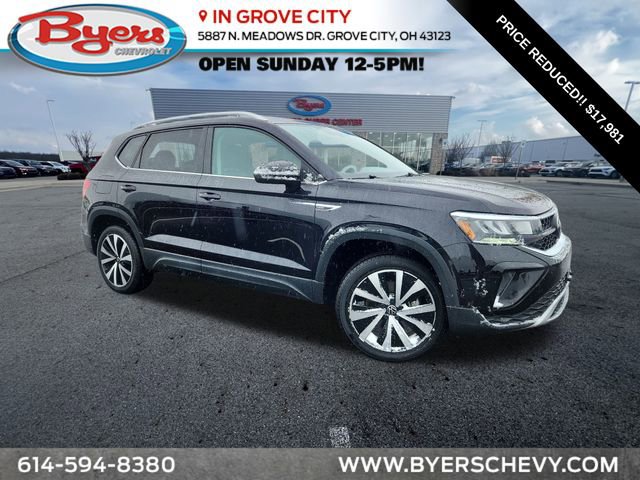 Used 2024 Volkswagen Taos SE image 1