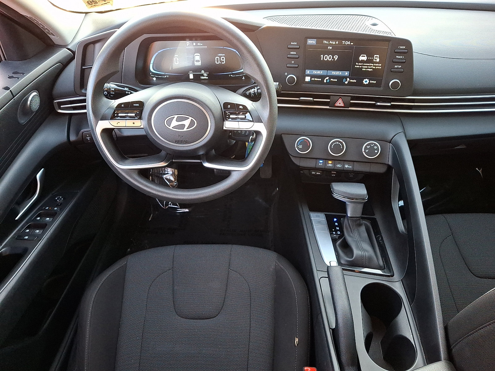 Certified 2024 Hyundai Elantra SE FWD image 11