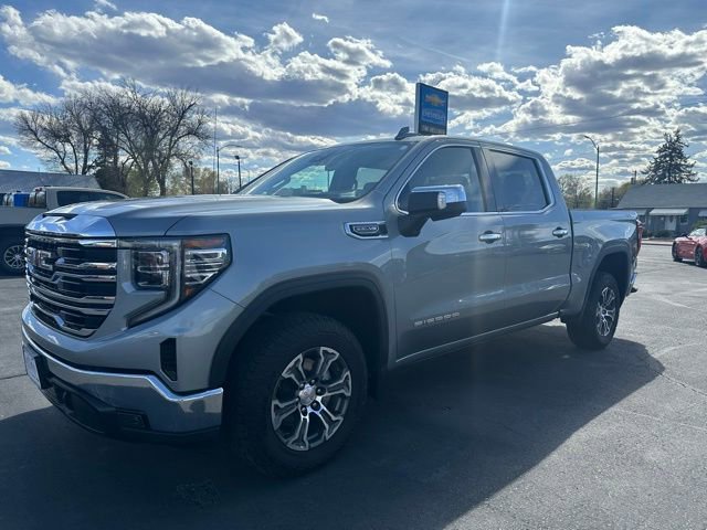 Used 2025 GMC Sierra 1500 SLT image 3
