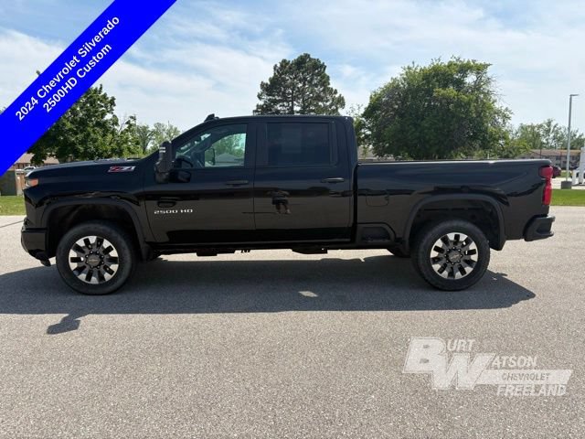 Used 2024 Chevrolet Silverado 2500 Custom w/ Custom Value Package AWD/4WD image 4