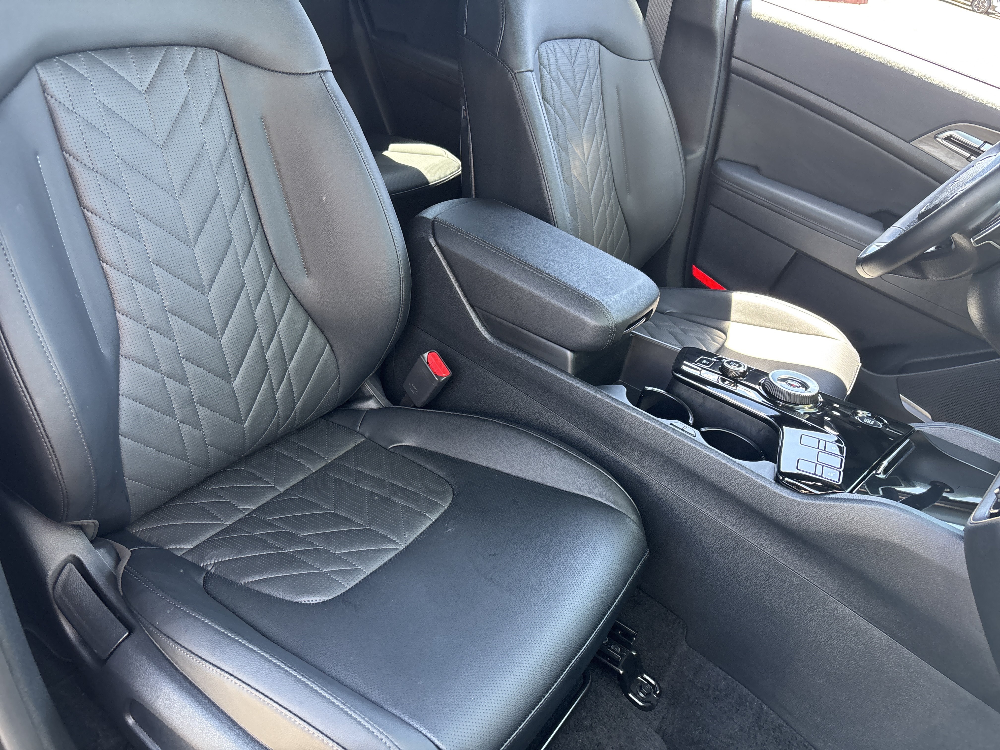 Certified 2025 Kia Sportage X-Line AWD/4WD image 8