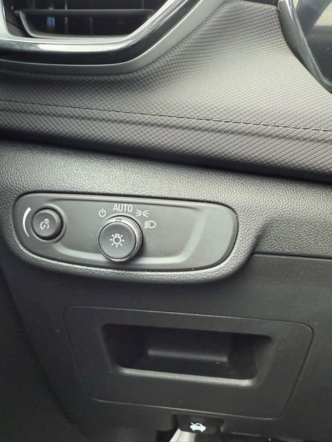 Used 2024 Chevrolet TrailBlazer LT w/ Convenience Package image 15