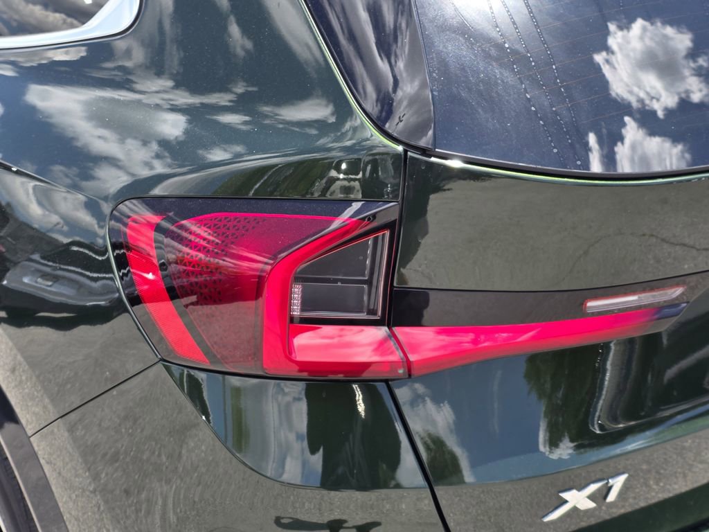 Used 2023 BMW X1 xDrive28i w/ Convenience Package AWD/4WD image 7