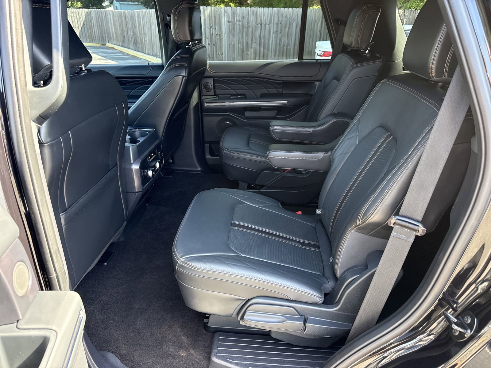 Used 2023 Ford Expedition Platinum RWD image 10