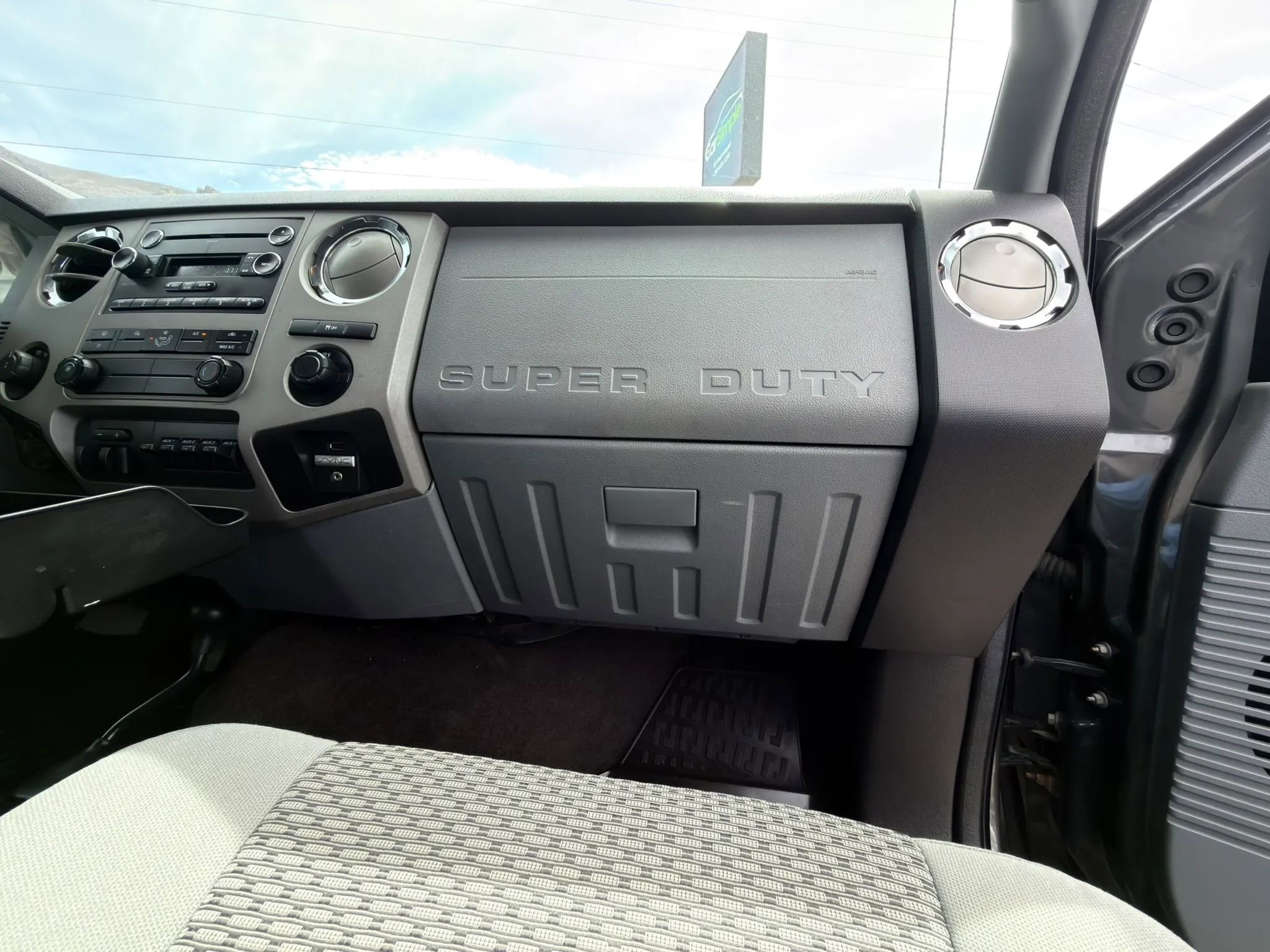 Used 2016 Ford F350 XLT w/ XLT Premium Package AWD/4WD image 6