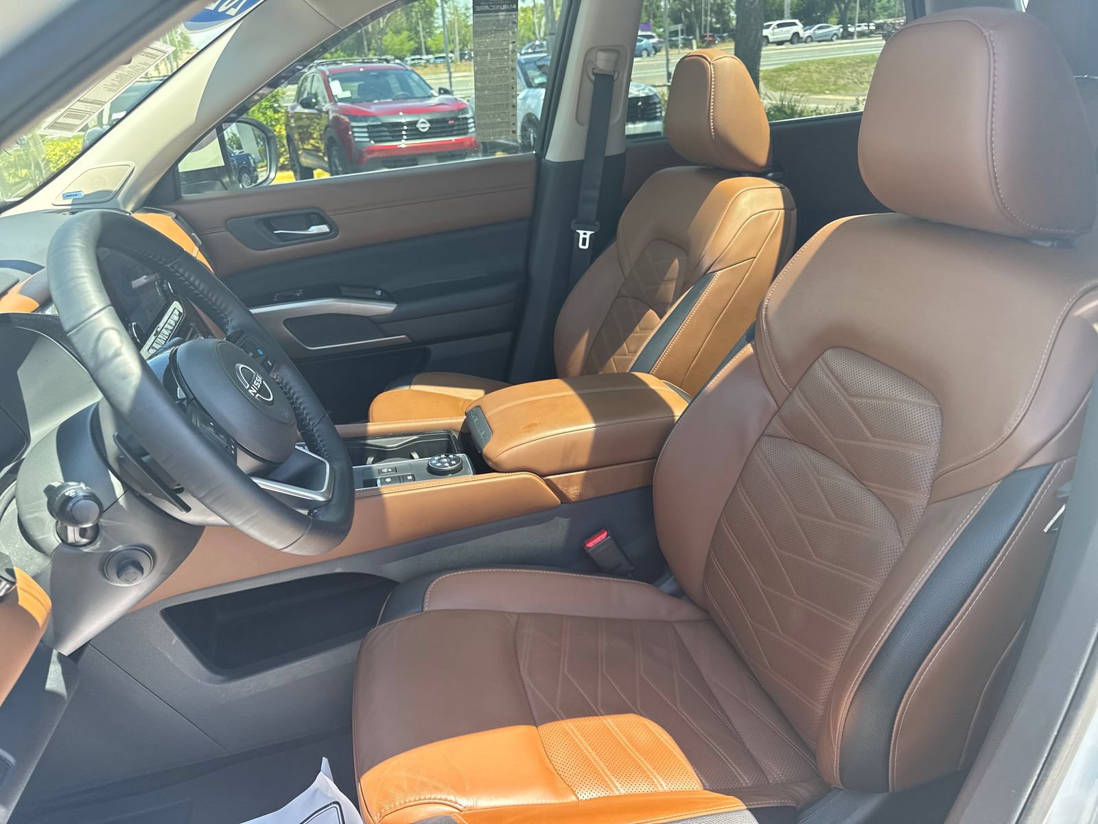 Certified 2023 Nissan Pathfinder Platinum w/ Lighting Package (N93) AWD/4WD image 28