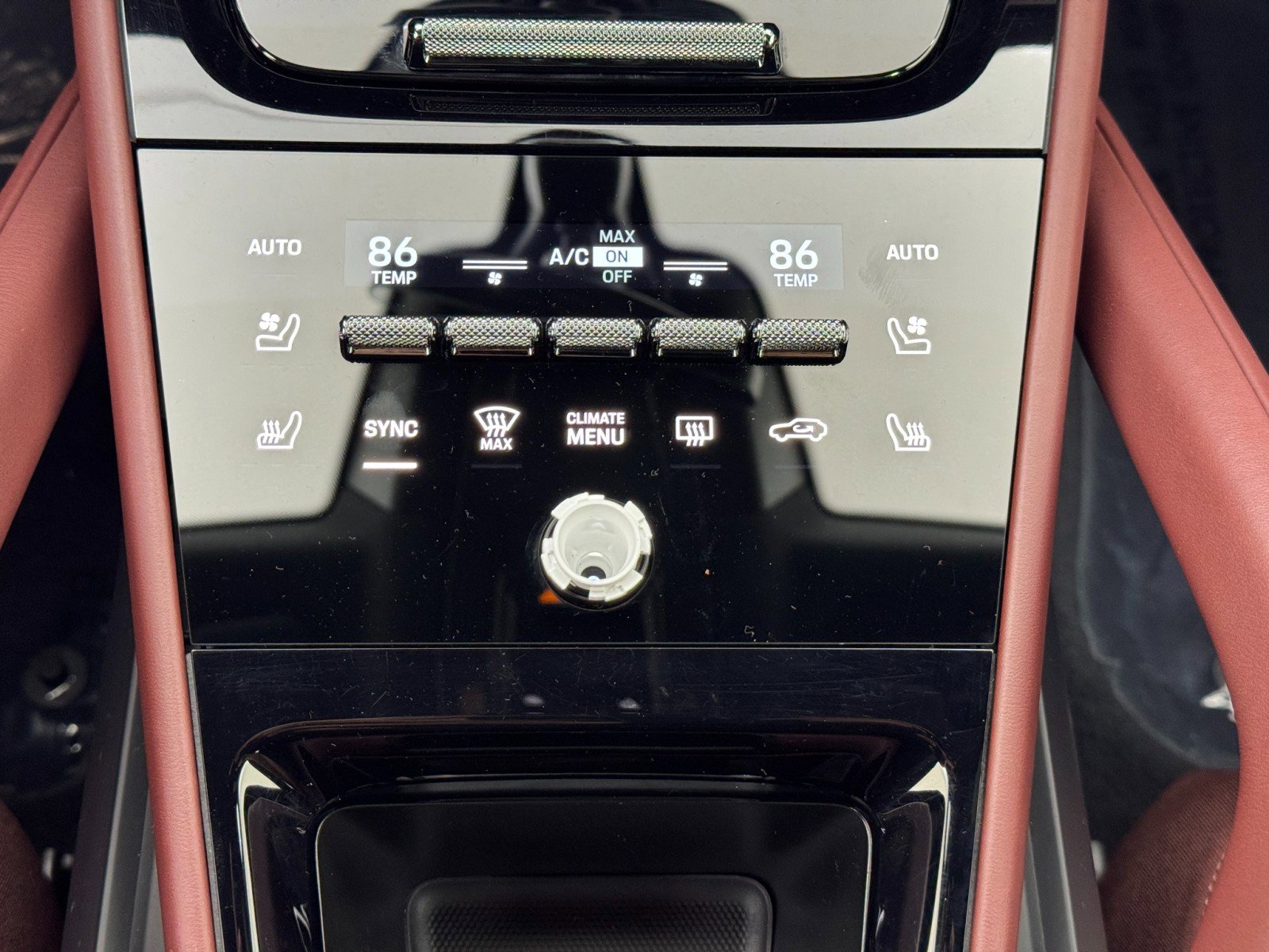 Used 2025 Porsche Cayenne S image 33