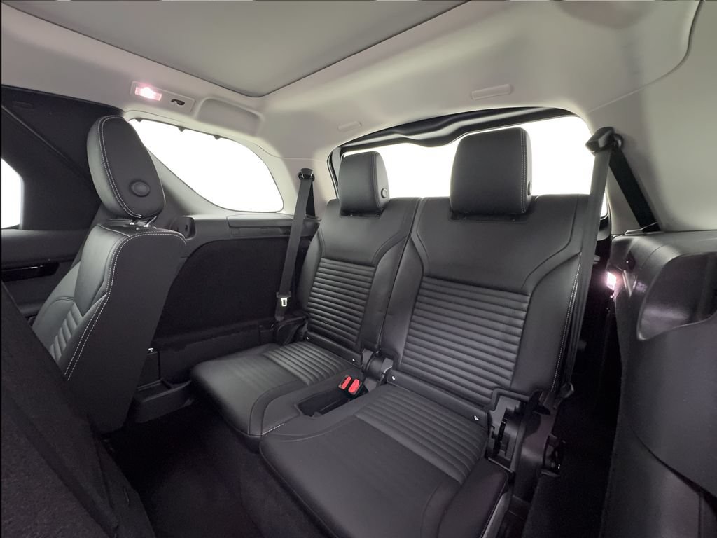 Used 2023 Land Rover Discovery S AWD/4WD image 26