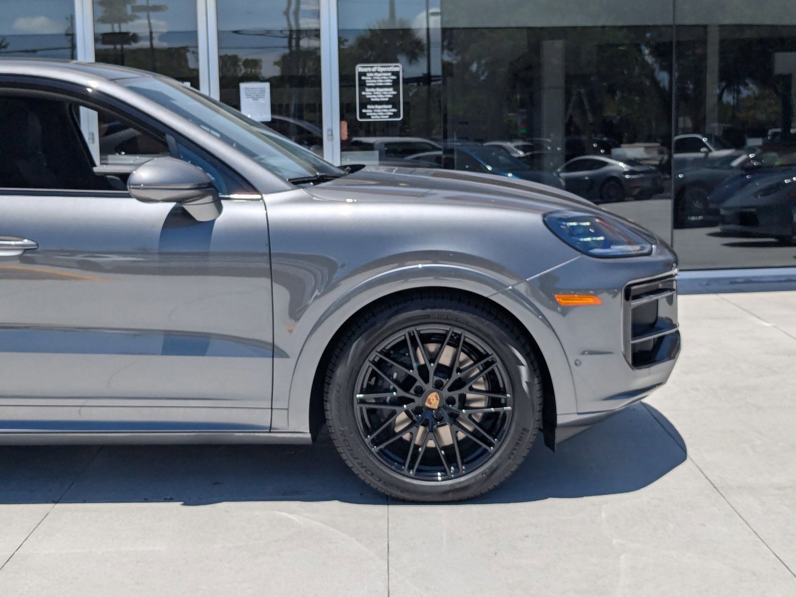 New 2025 Porsche Cayenne Coupe image 11