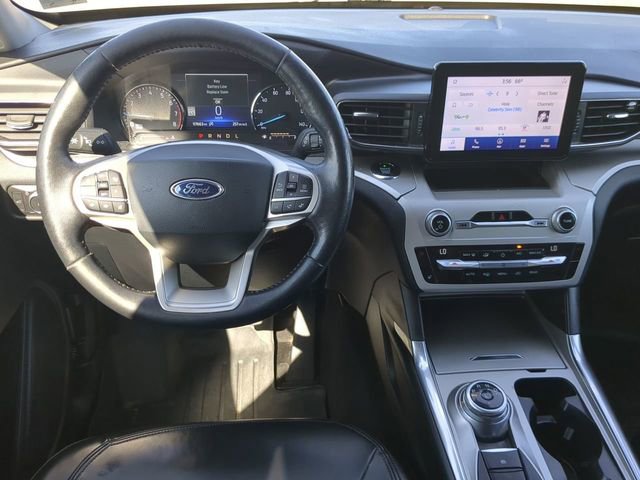 Used 2021 Ford Explorer XLT w/ Equipment Group 202A AWD/4WD image 15