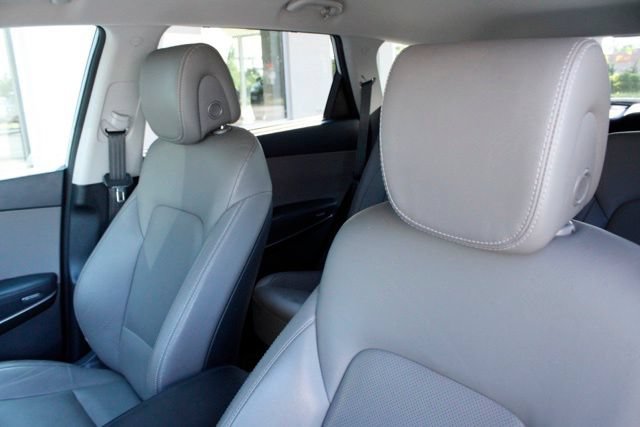 Used 2017 Hyundai Santa Fe Limited AWD/4WD image 15
