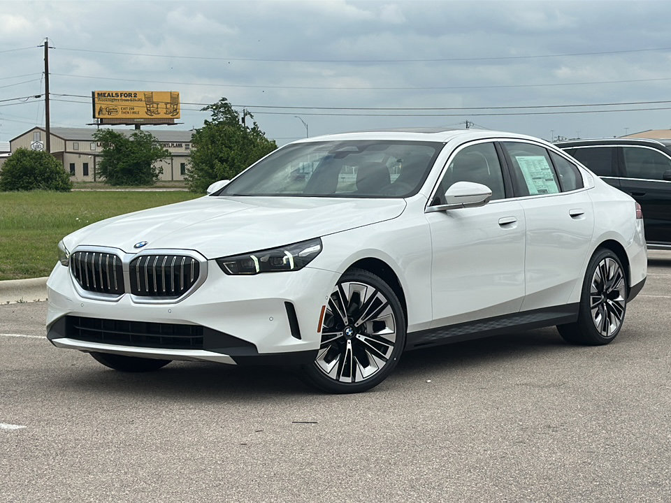 New 2026 BMW 530i w/ Premium Package RWD image 2
