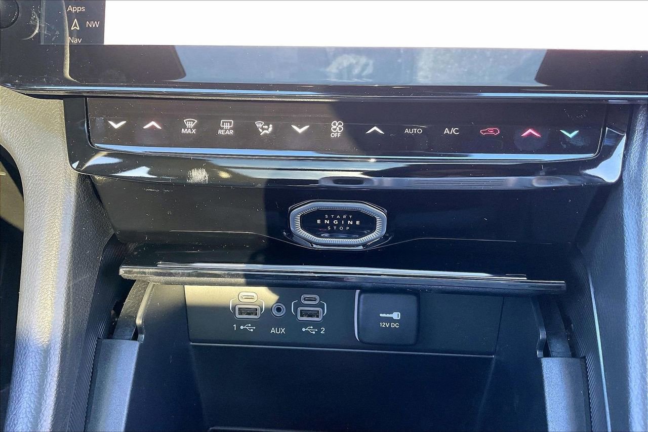 New 2026 Jeep Grand Cherokee Limited w/ Limited Altitude Package image 18