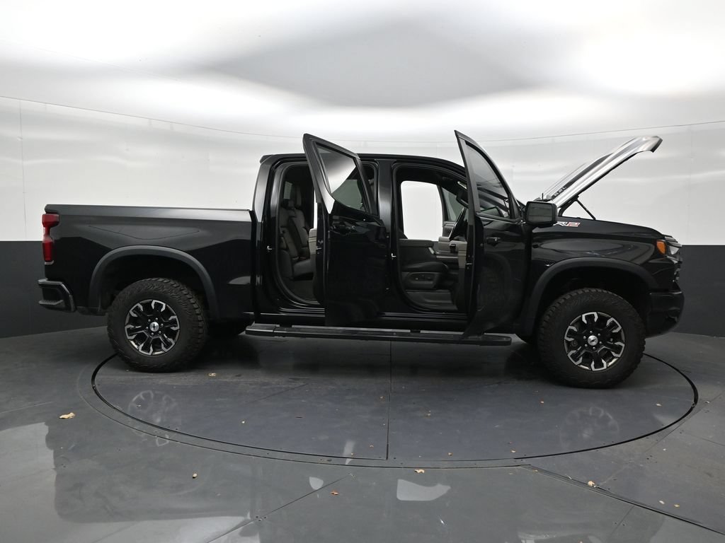 Used 2024 Chevrolet Silverado 1500 ZR2 w/ Technology Package AWD/4WD image 29