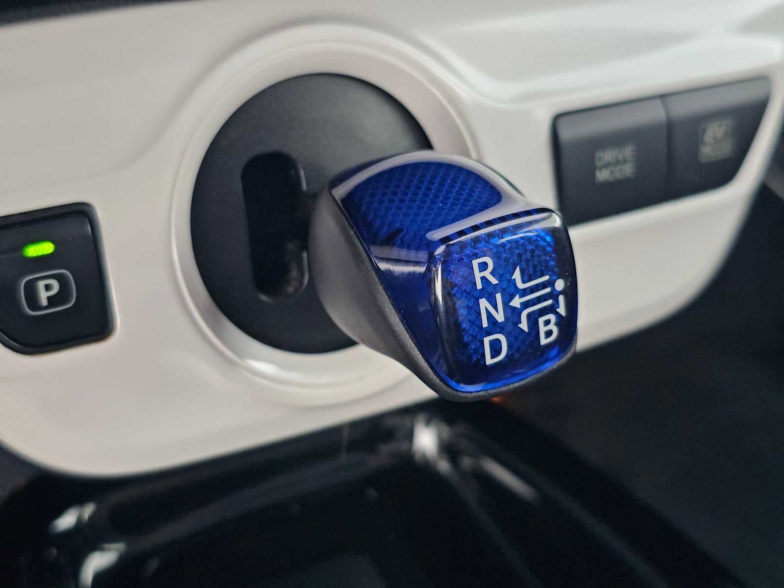 Used 2017 Toyota Prius Four image 30