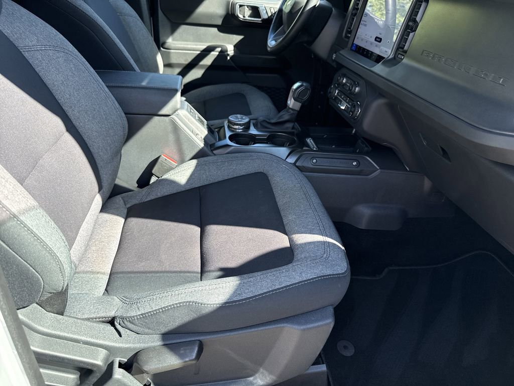 Used 2025 Ford Bronco Big Bend image 14