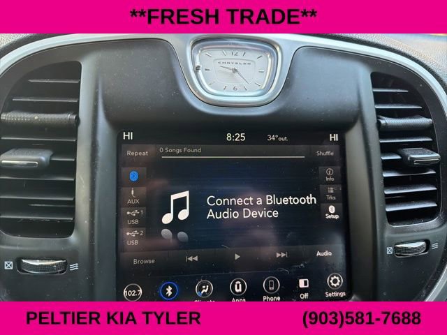 Used 2019 Chrysler 300 Touring w/ Sport Appearance Package image 19