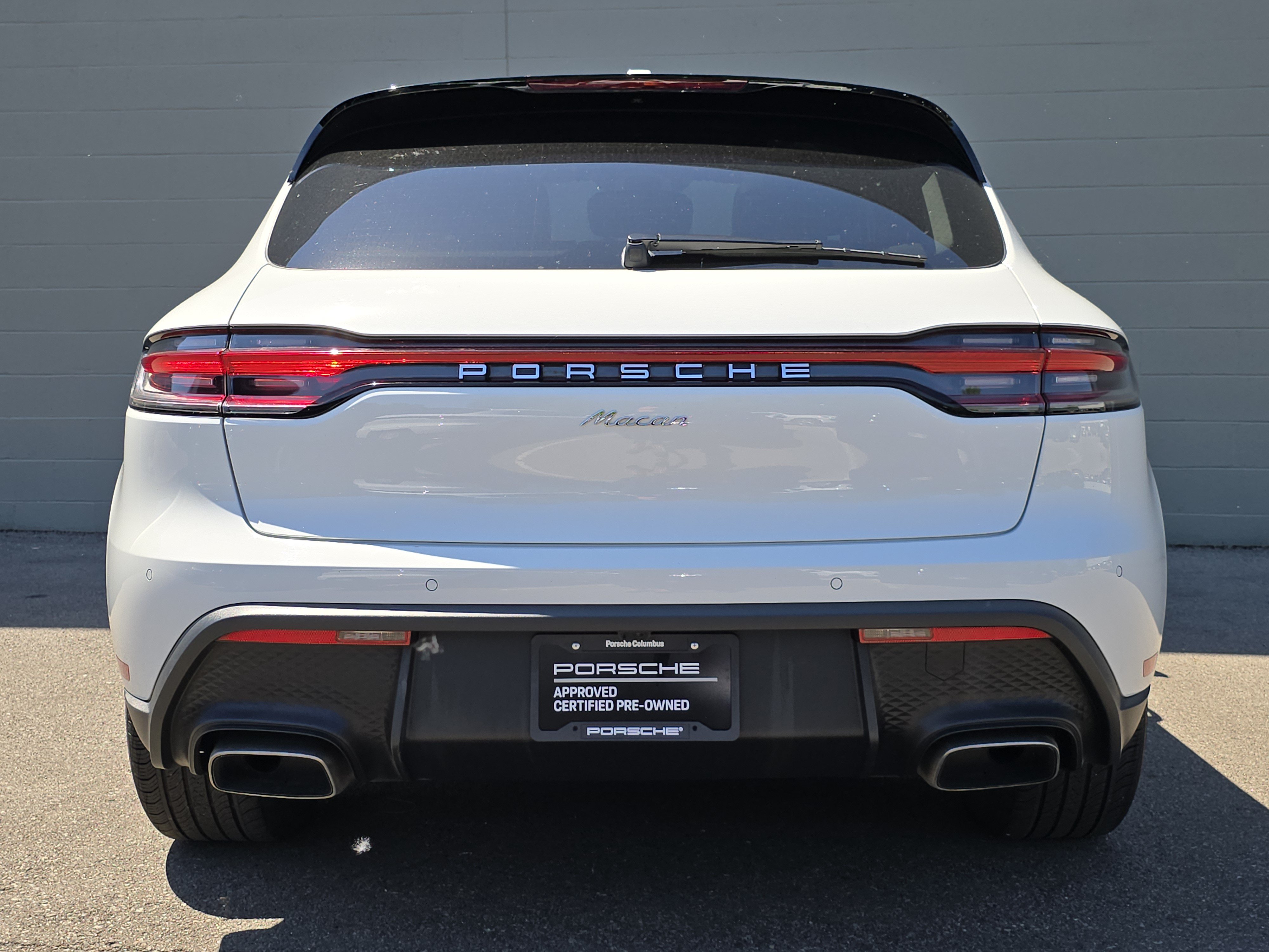 Certified 2023 Porsche Macan AWD/4WD image 8