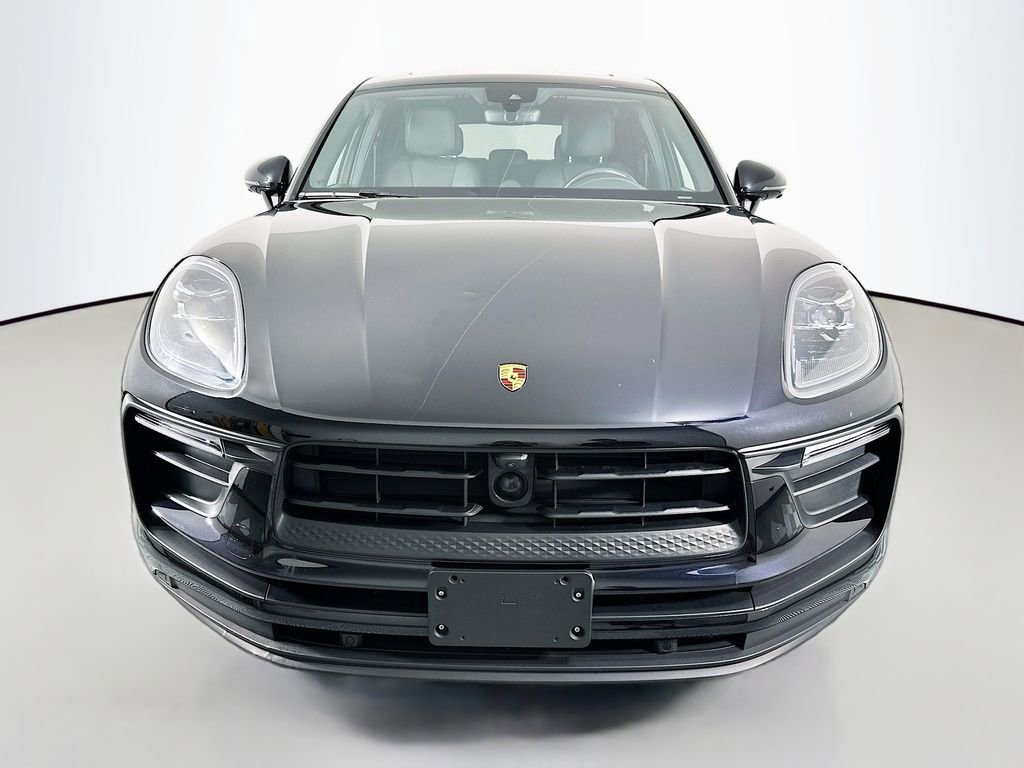 Certified 2024 Porsche Macan AWD/4WD image 6