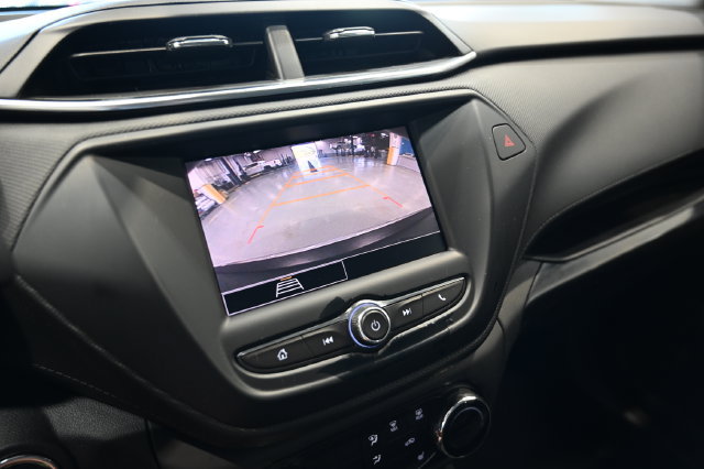 Used 2023 Chevrolet TrailBlazer LT FWD image 16