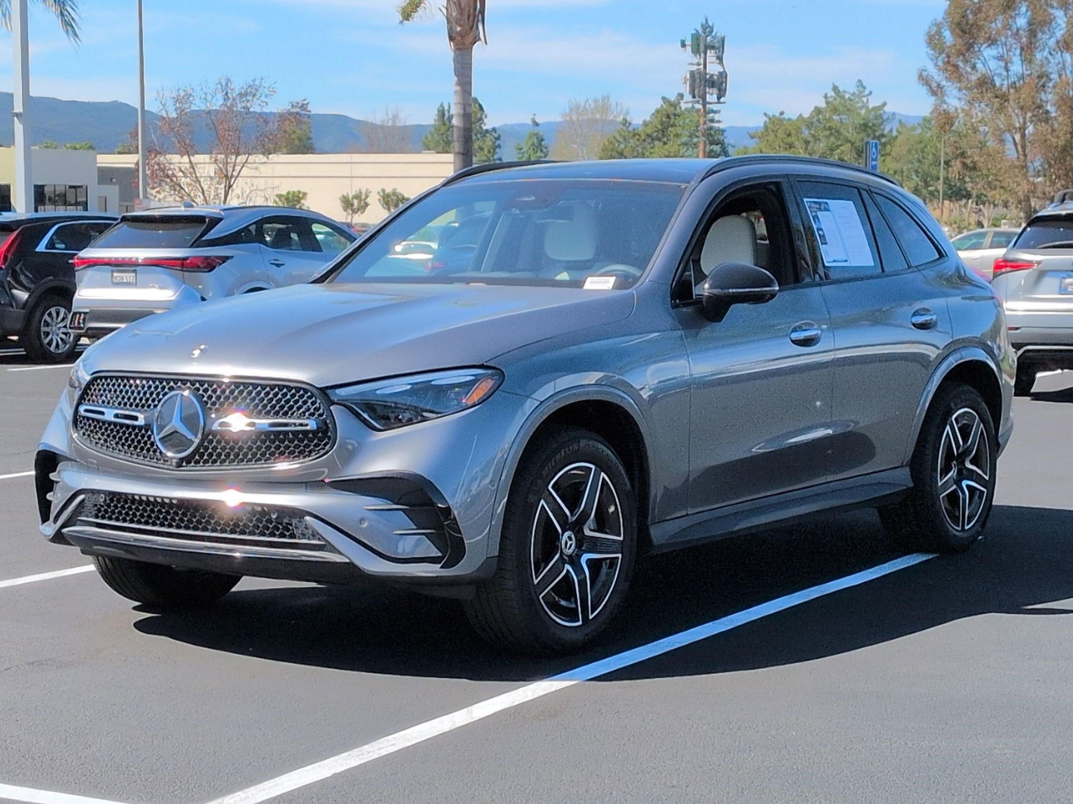 Used 2023 Mercedes-Benz GLC 300 4MATIC image 5