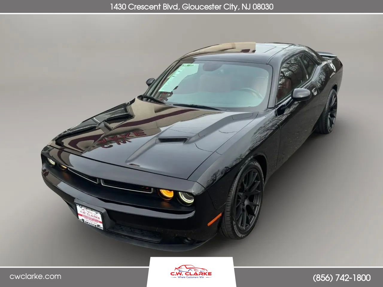 Used 2015 Dodge Challenger R/T Plus image 2