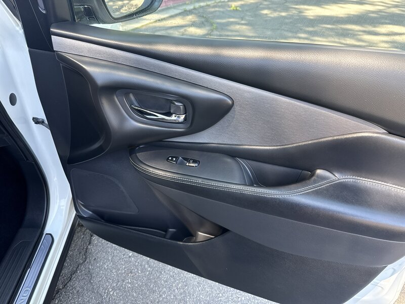 Used 2019 Nissan Murano SL AWD/4WD image 23