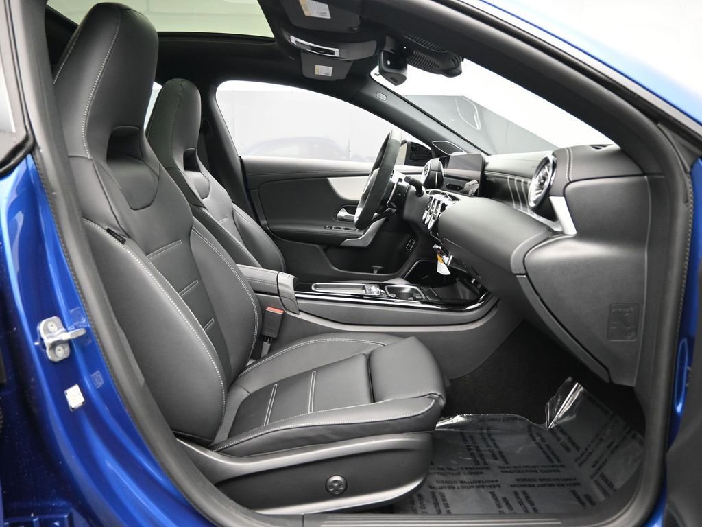New 2025 Mercedes-Benz CLA 35 AMG 4MATIC image 28