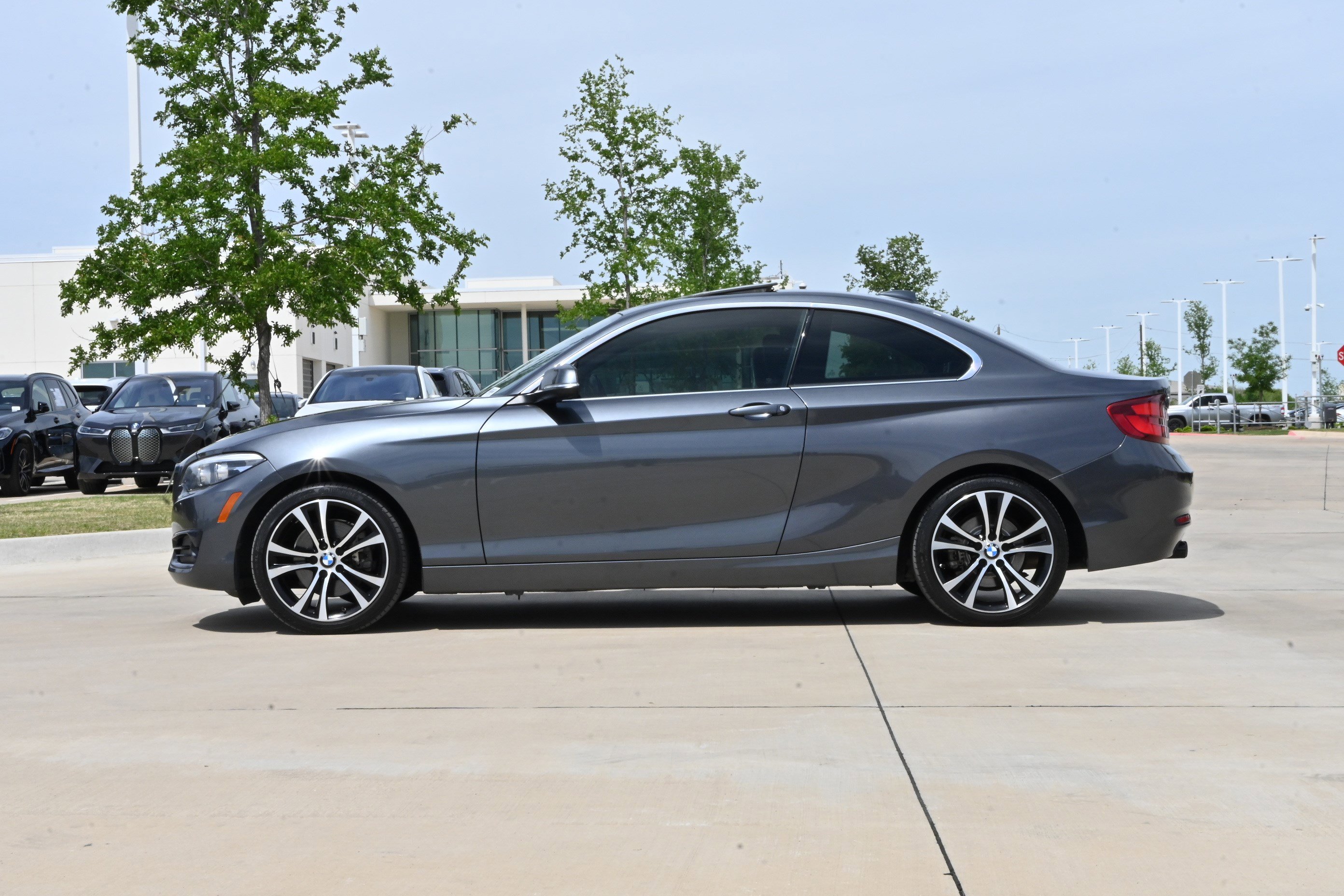 Used 2020 BMW 230i Coupe w/ Convenience Package image 6