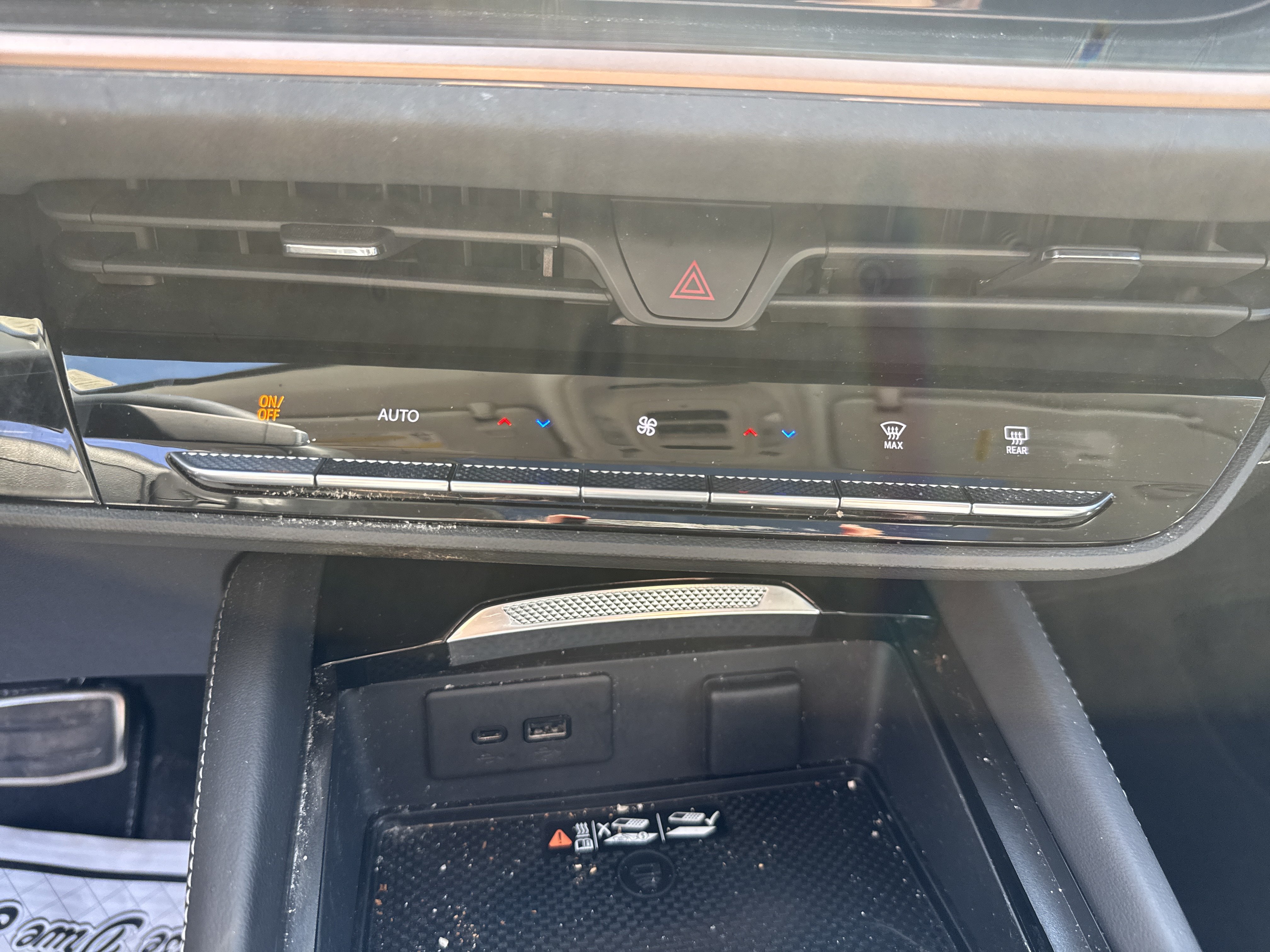 Used 2025 Buick Envision Sport Touring AWD/4WD image 25