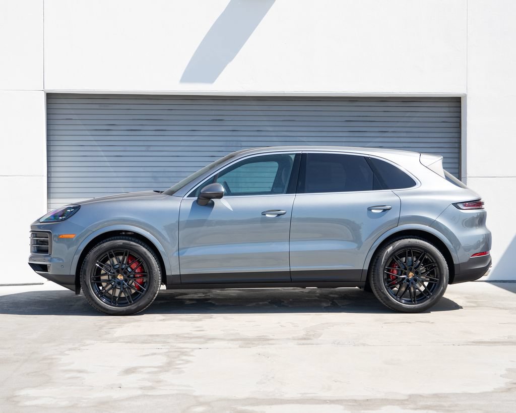 New 2026 Porsche Cayenne S AWD/4WD image 2