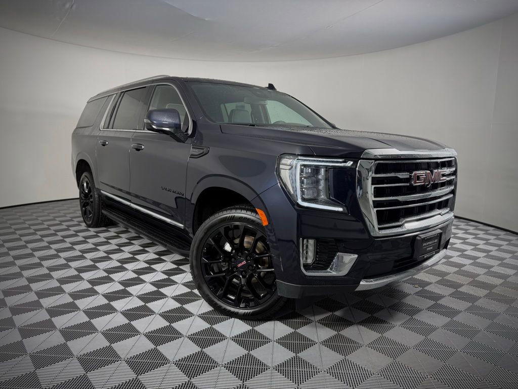Used 2023 GMC Yukon XL SLT w/ SLT Premium Package image 6