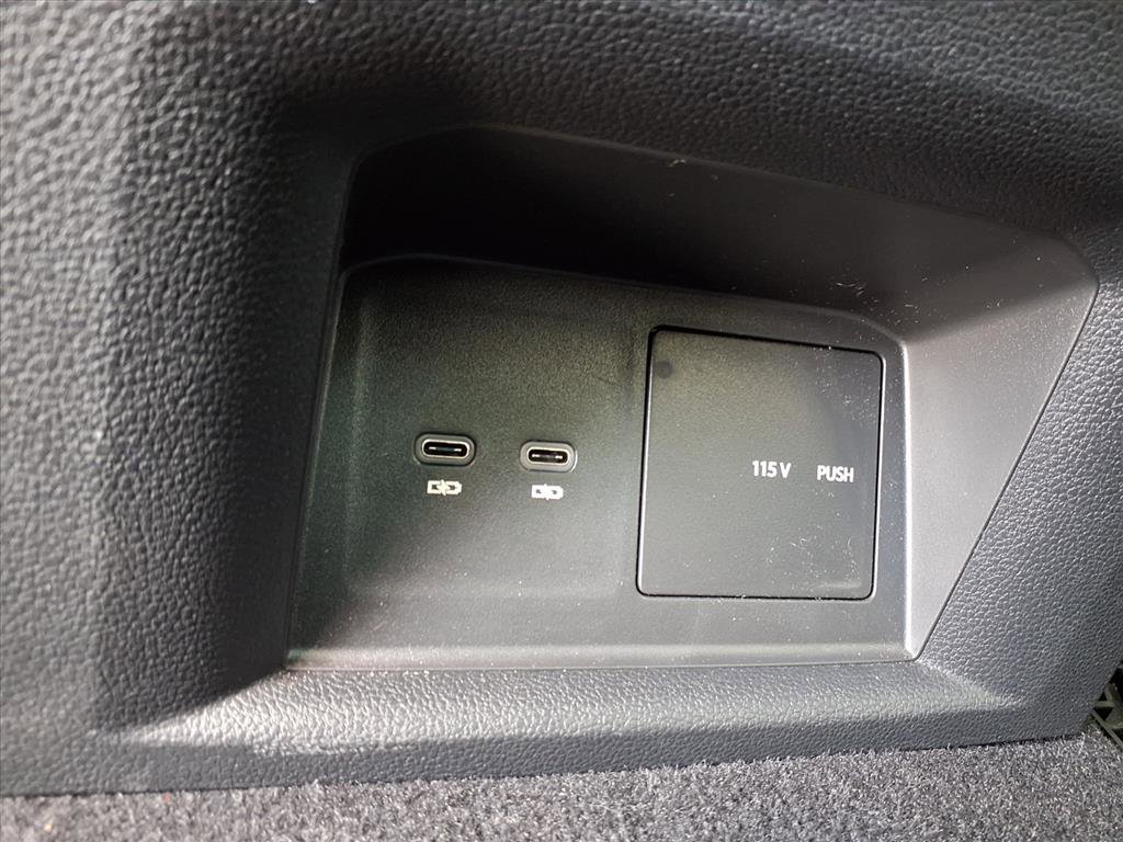 Used 2021 Volkswagen Atlas Cross Sport SE image 24