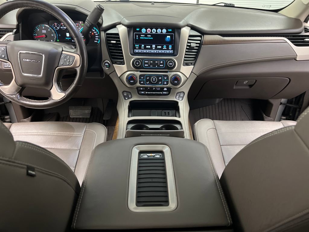 Used 2019 GMC Yukon Denali w/ Denali Ultimate Package AWD/4WD image 45