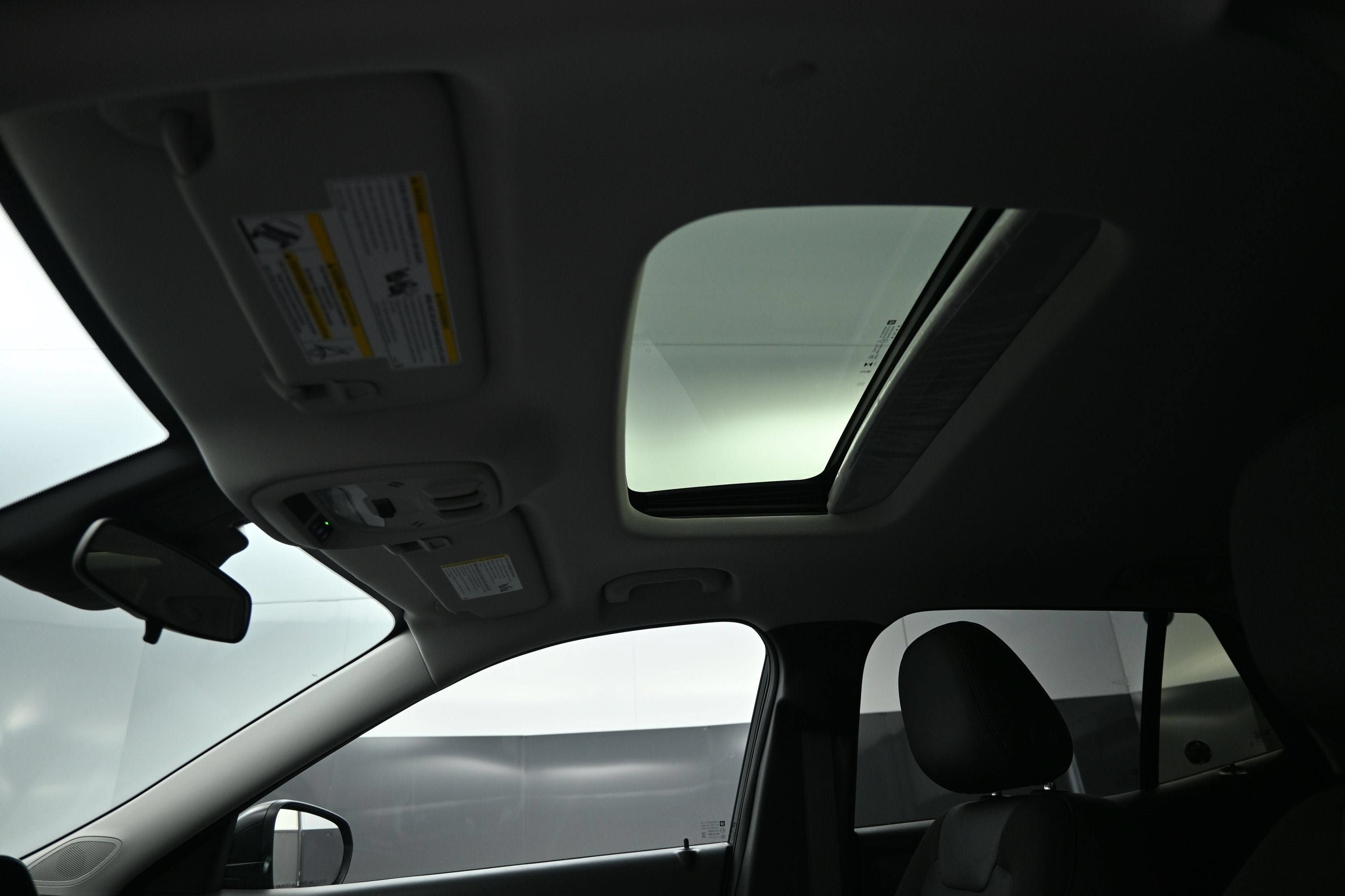 New 2026 Chevrolet Trax LT w/ Sunroof Package FWD image 28