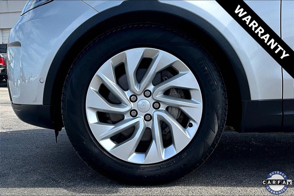 Used 2024 Land Rover Discovery S image 33
