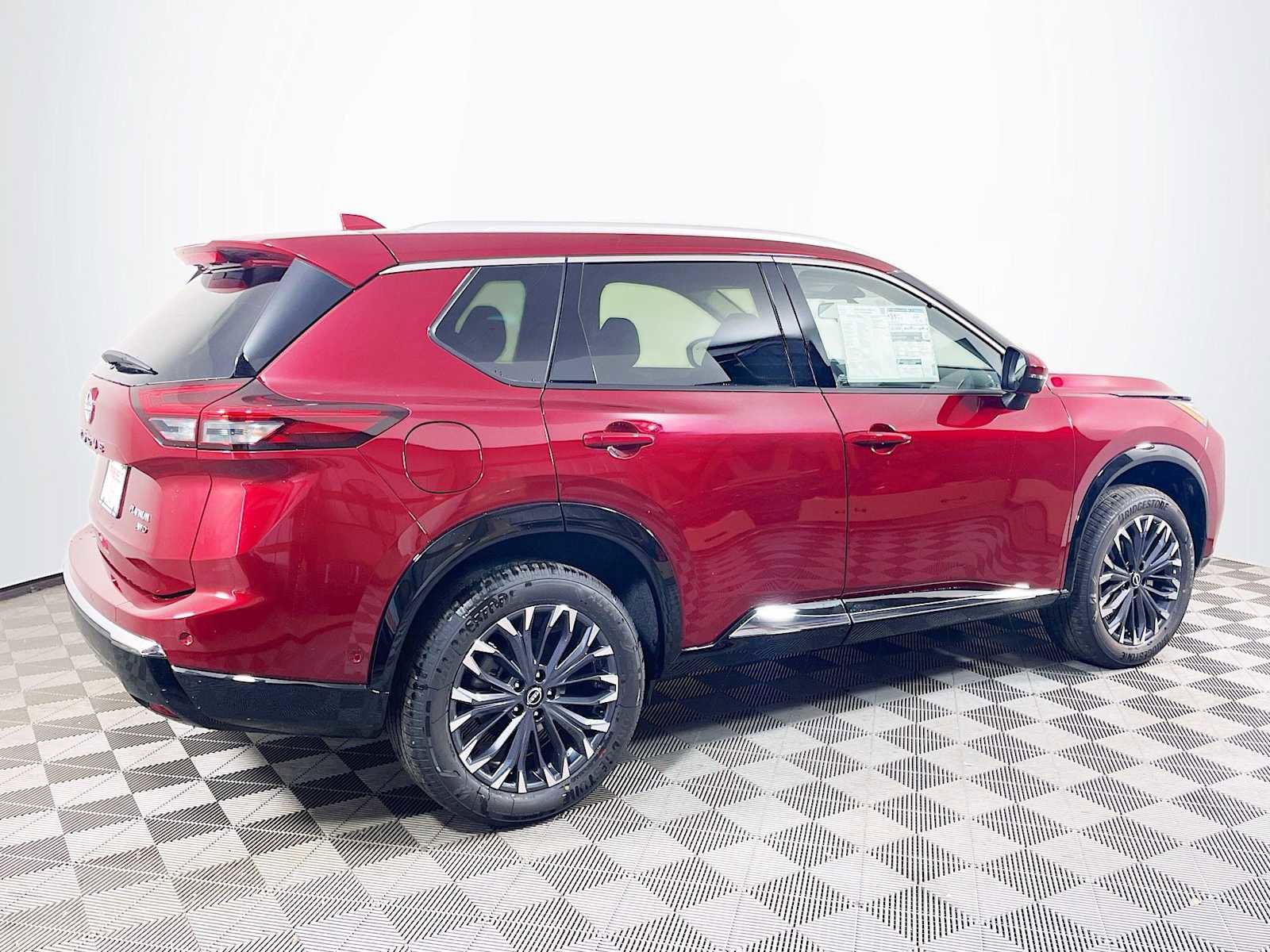 New 2026 Nissan Rogue Platinum image 2