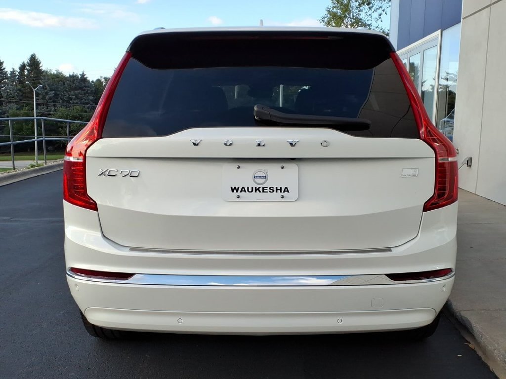 Certified 2024 Volvo XC90 T8 Ultimate w/ Protection Package Premier AWD/4WD image 4