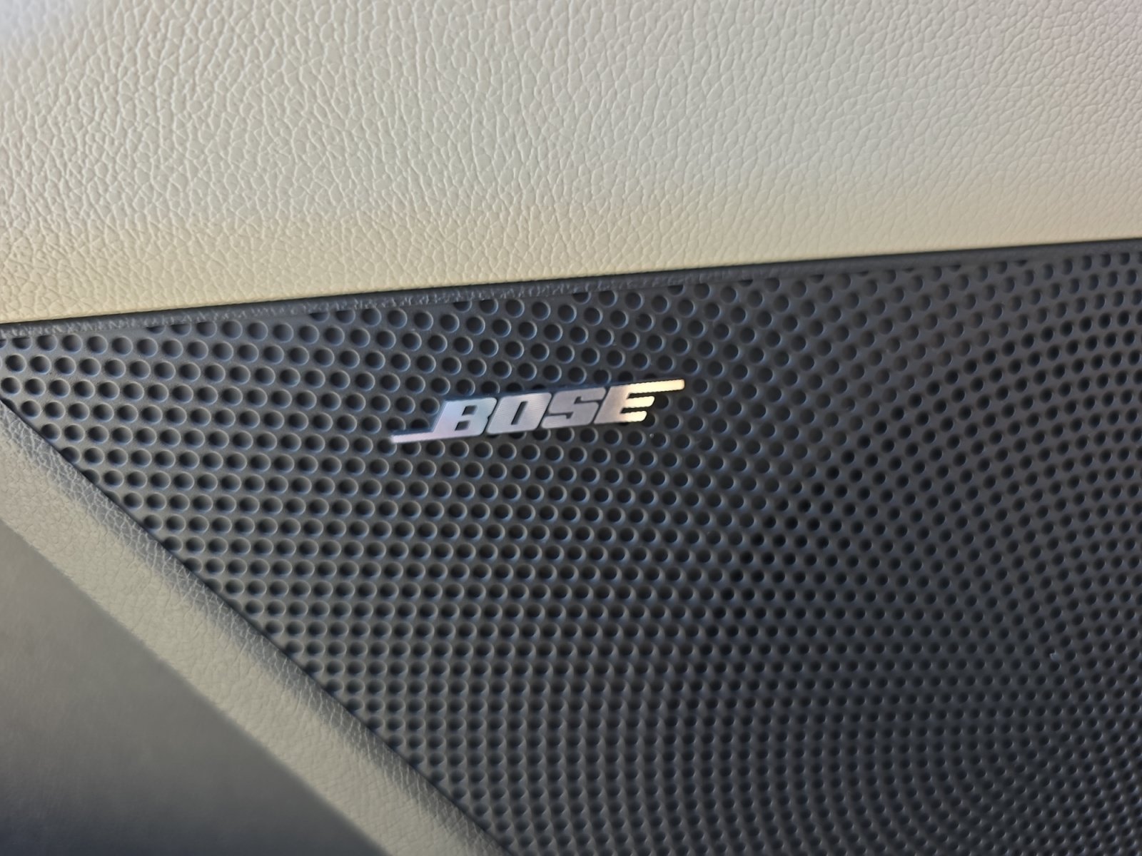 Certified 2024 Kia Sorento SX Prestige AWD/4WD image 25