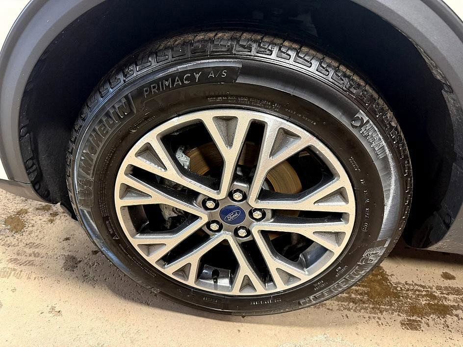 Used 2022 Ford Escape SEL image 30