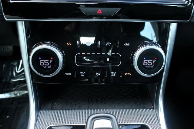 Used 2020 Jaguar XE S image 21