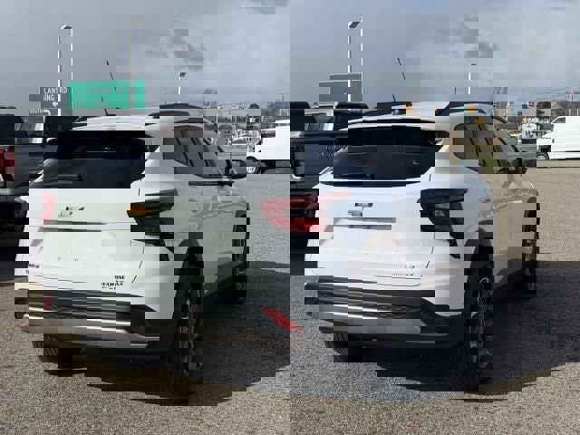 Used 2025 Chevrolet Trax LT FWD image 5