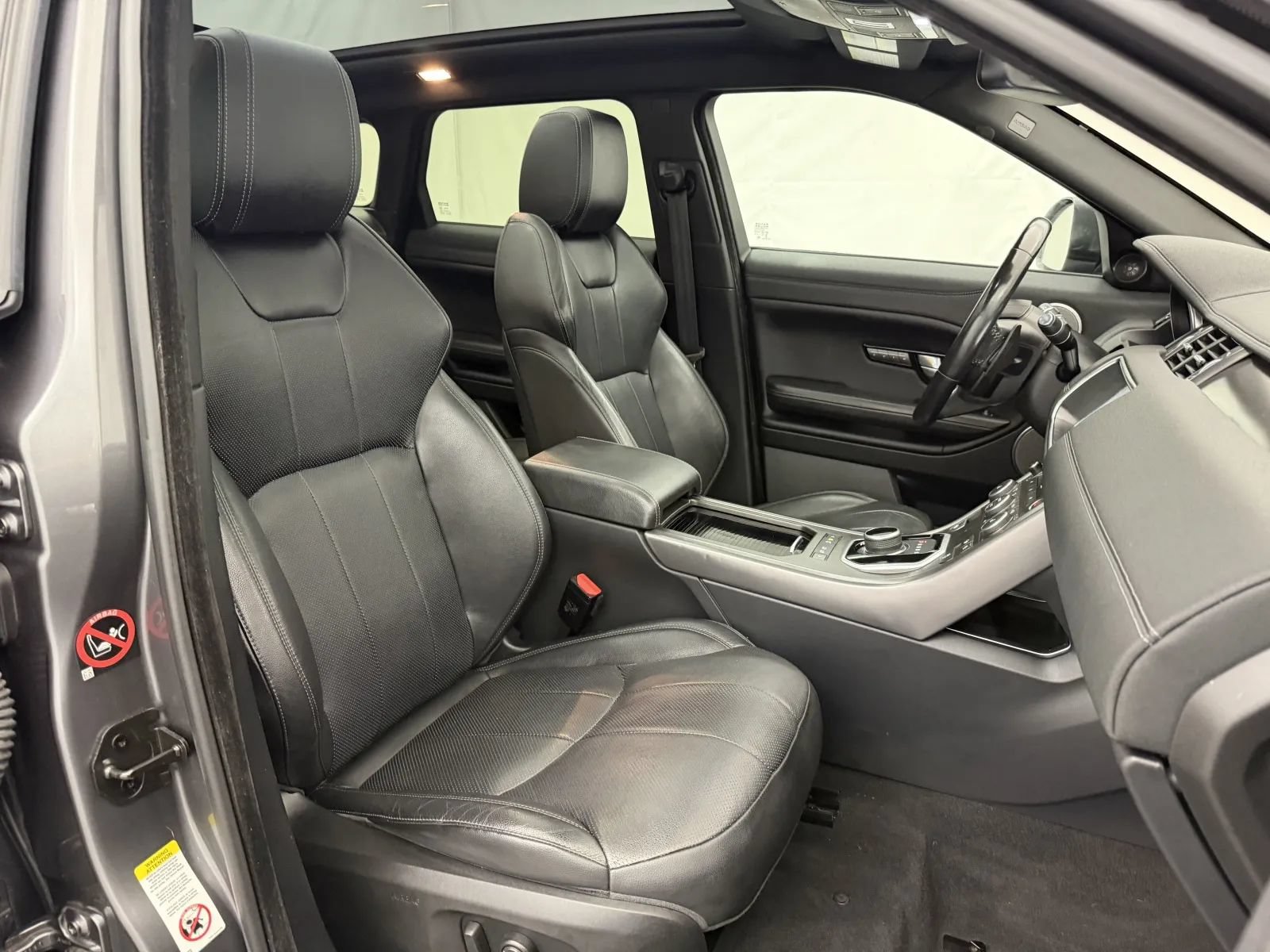Used 2018 Land Rover Range Rover Evoque Landmark Edition AWD/4WD image 37
