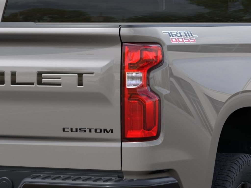 New 2026 Chevrolet Silverado 1500 Custom Trail Boss w/ LPO, Dark Essentials Package AWD/4WD image 11