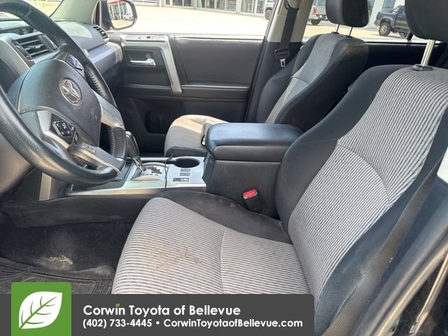 Used 2016 Toyota 4Runner SR5 AWD/4WD image 39